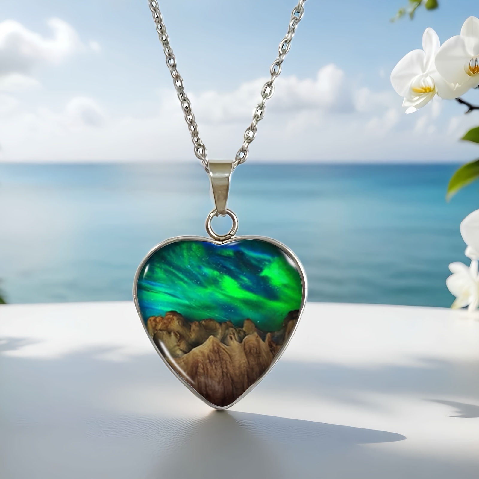 TEMU Collier avec pendentif de cœur représentant un univers de rêve avec des aurores boréales, des planètes et des bijoux inspirés du système solaire