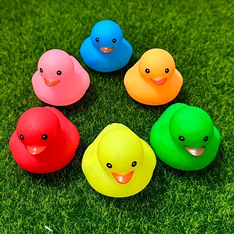 

6pcs Different Colors Bath Toys Little Duck Pinch Call Water Toys