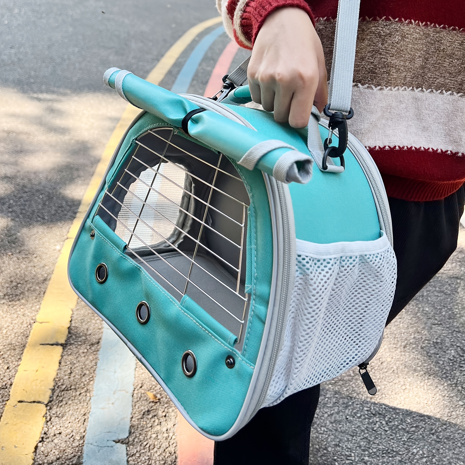 Portable Travel Bag for Small Animals with Metal Window