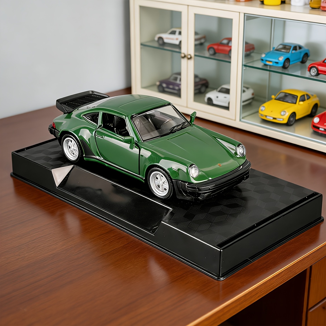 Image of 1:36 Scale Vintage Sports Car Diecast Model, Alloy Static Collectible Car With Display Base, Restored Details, Home Desktop Decoration Ornament, Ideal Birthday Christmas Gift For Car Model Enthusiasts