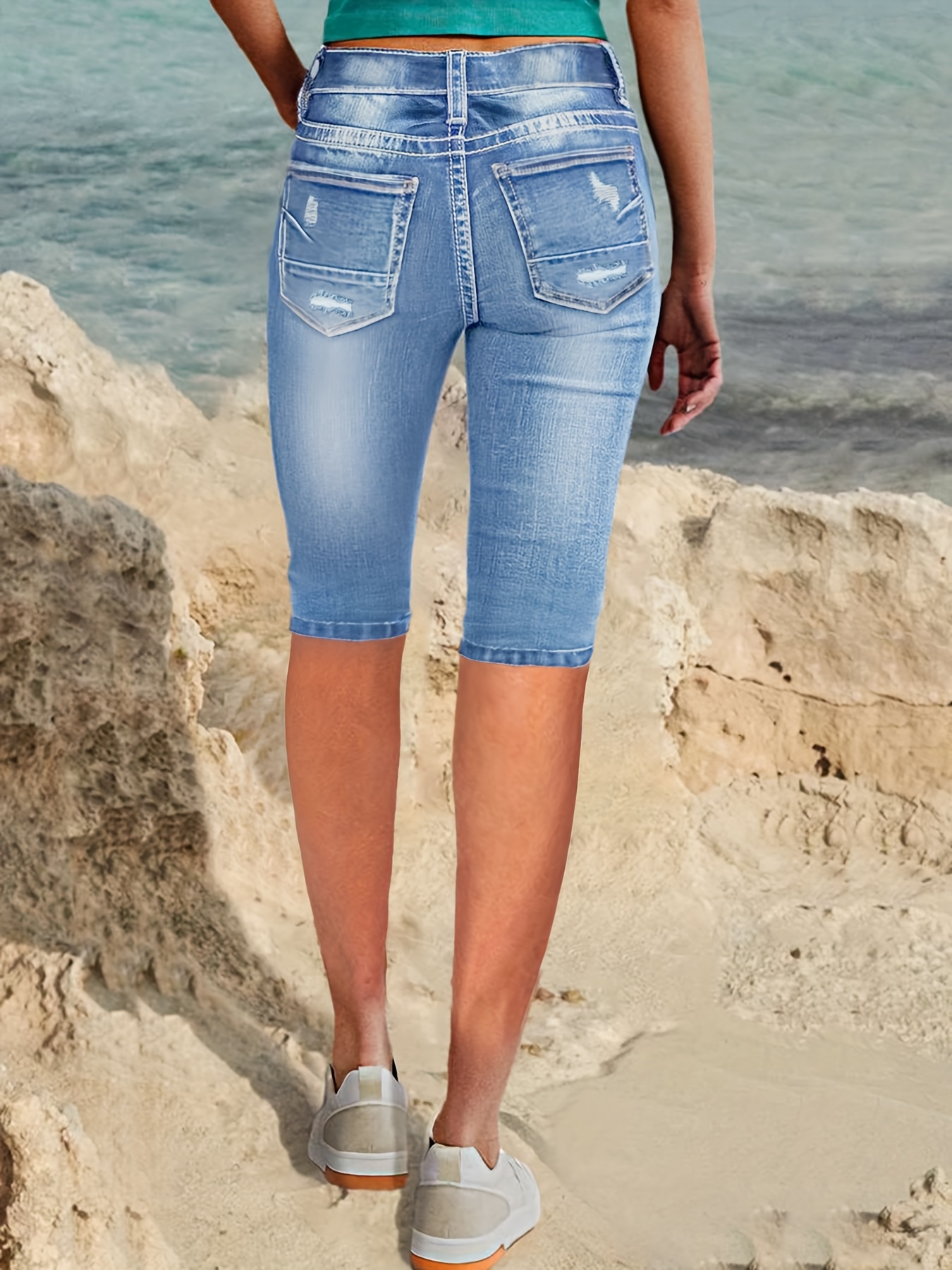 Distressed Jeans Women's Plus Size Distressed Capris Skinny