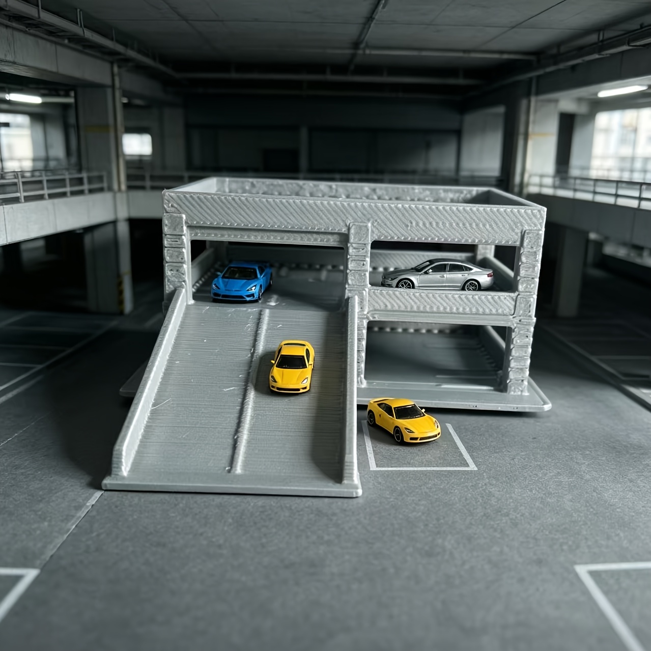 TEMU Parking Simulé à Deux Niveaux avec Montante Modèle Miniature | Ornement de Paysage pour Table de Sable Modèle de Voiture, de Pièce de Jeu