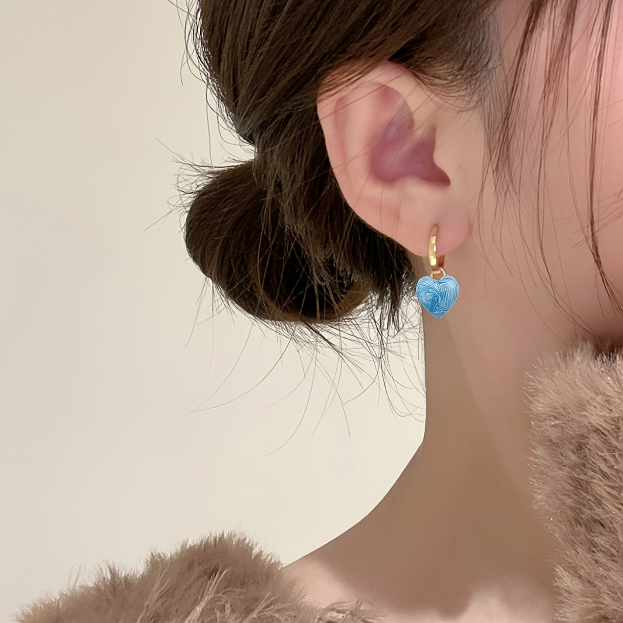 TEMU Une paire de boucles d'oreilles pour femmes polyvalentes, design minimaliste et de cœur et œil de chat bleu pour la Saint-Valentin