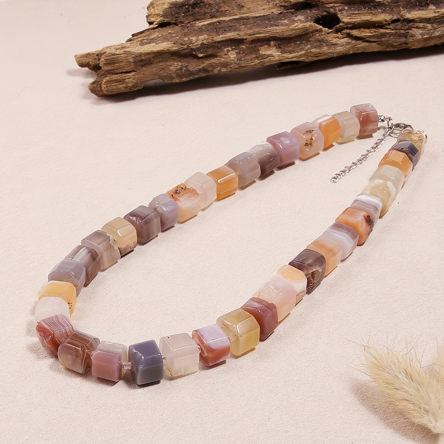 Image of Natural Stone 1pc Women's Fashionable Necklace - Hand- Natural Agate Beads, Minimalist Style | Suitable For Daily Wear And Gift-, , Ideal Gift For Birthdays, Anniversaries And Special Occasions