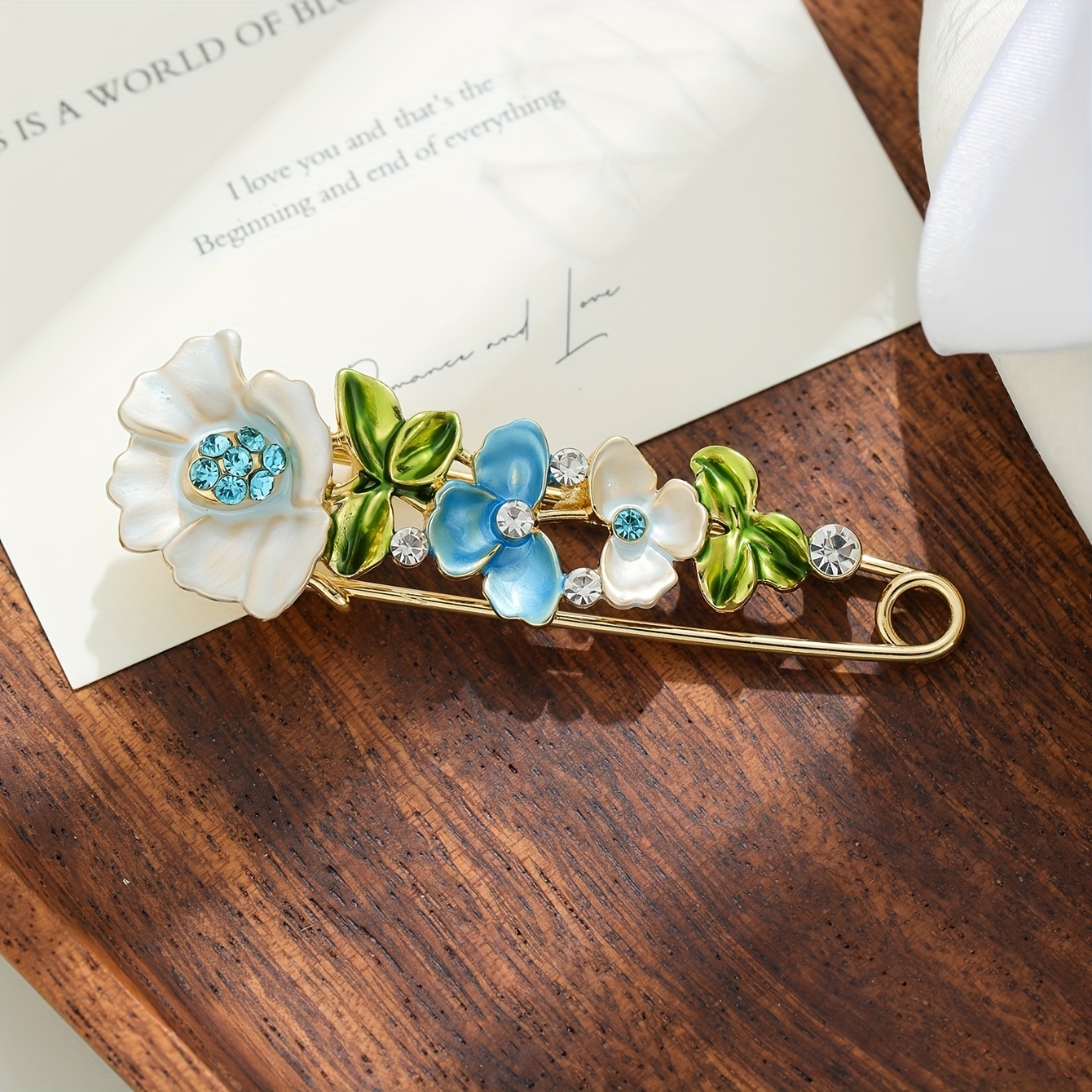 A Set Scarf Clips Featuring An Oil Painting Tulips Large