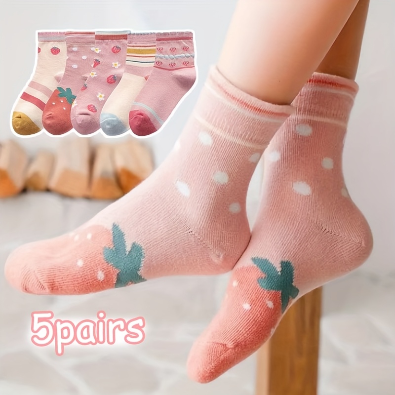 A Set Of 5 Pairs Of Cute Cartoon Strawberry Polka Dot Socks With Ruffles, Perfect For Girls. Princess-style Socks Are Adorable, Comfortable, Breathable, And Warm, Making Them An Gift For Children