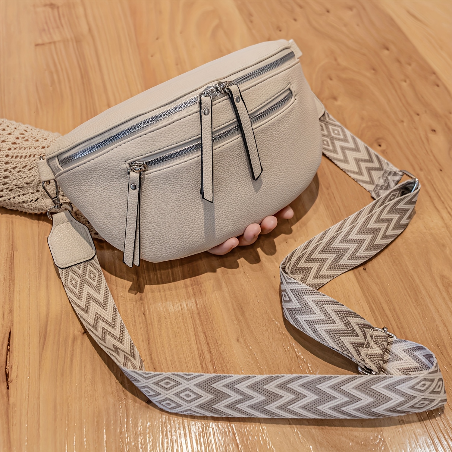 Trendy And Portable Stylish Crossbody Bag For Women