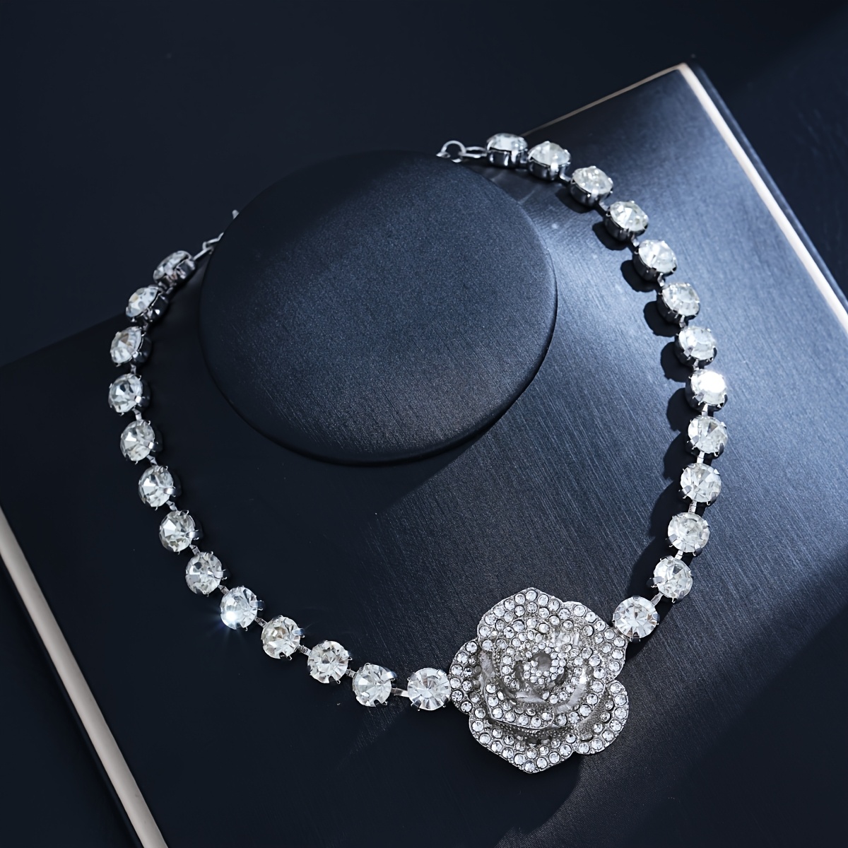 TEMU Collar Premium de Diseño Lujoso, Cadena de Clavícula Elegante Decorativa con Diamantes de , Adecuado para , Boda, Regalo para Mujeres