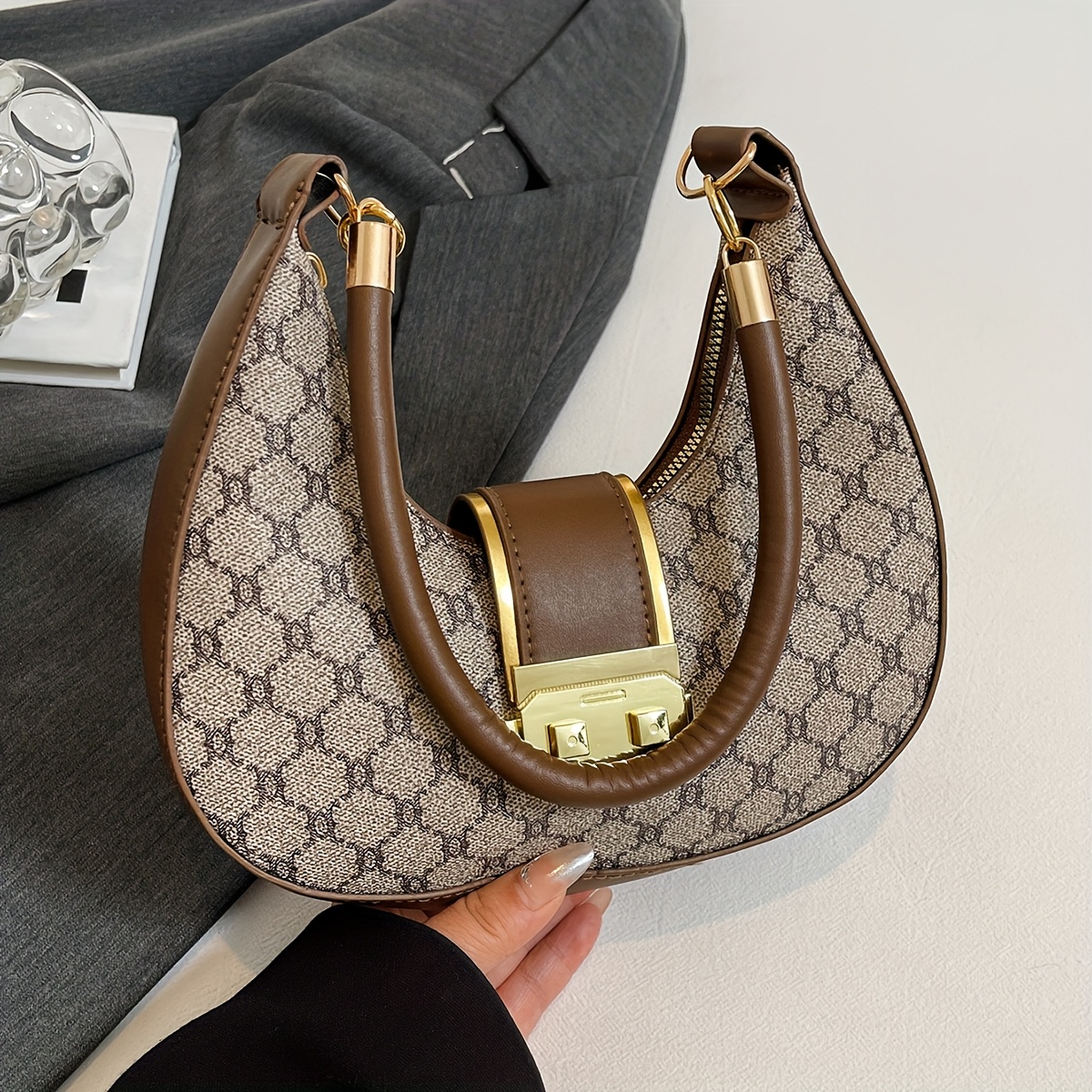 Image of Vintage Fashion Versatile High-end Shoulder Bag For Middle-aged Women, Business Casual Crossbody Bag