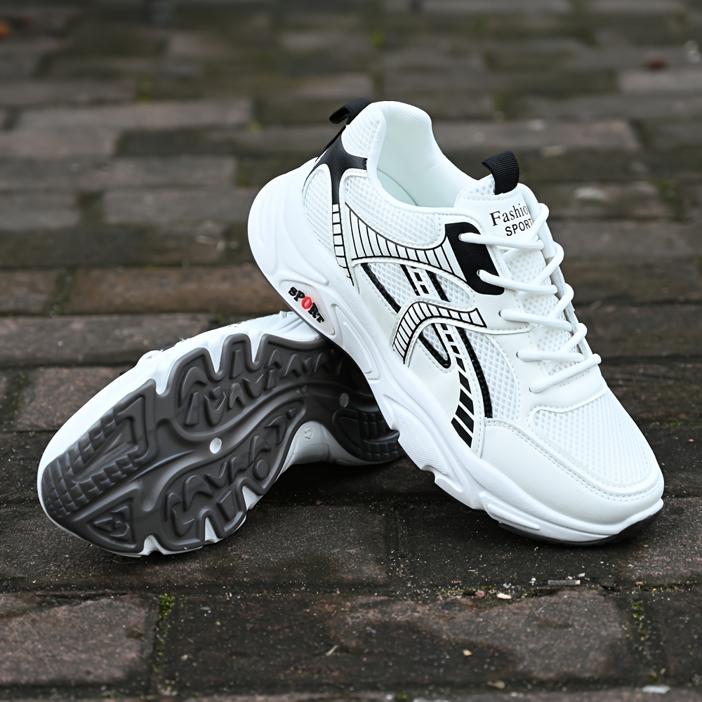 The New Casual Sneakers Are Lightweight And Breathable, Ensuring Comfort Throughout The Day. They Are Suitable for Running And Everyday Outdoor Activities, Featuring a Lace-Up Design And Double-Layer Mesh for a More Comfortable Fit