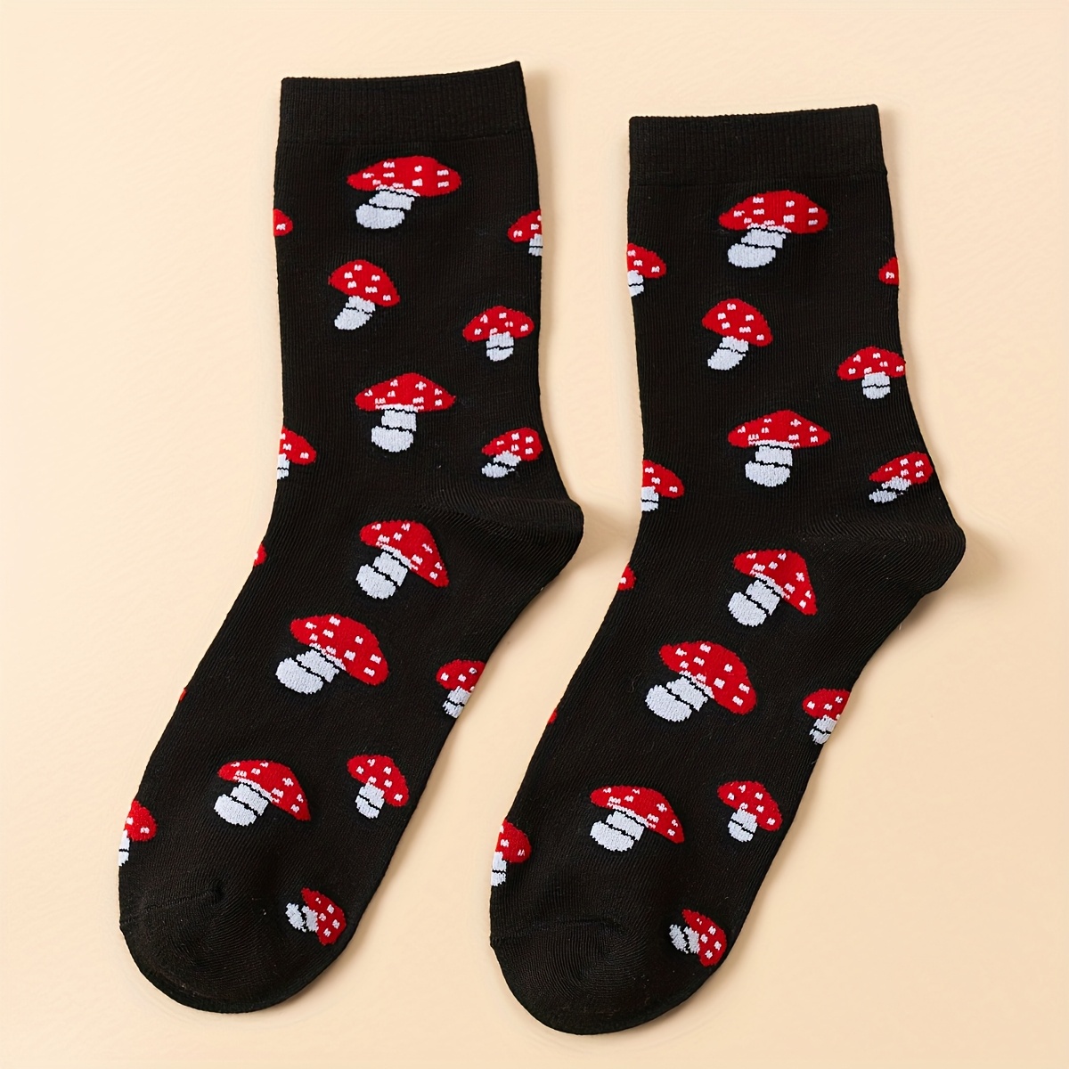 E-shop 1 Paar Damen Schwarze Socken Pilz Socken Süße Socken Cartoon Socken Süße Socken für Damen Geschenk Socken für Freunde Familie Geschenk für