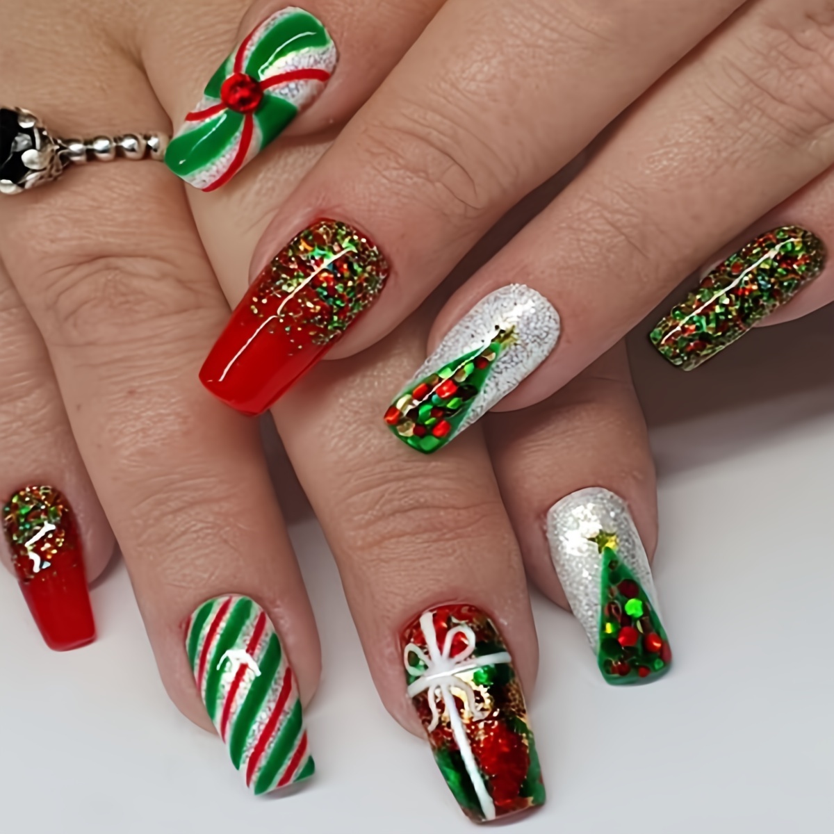 

24 Christmas Extendable Removable 1 File