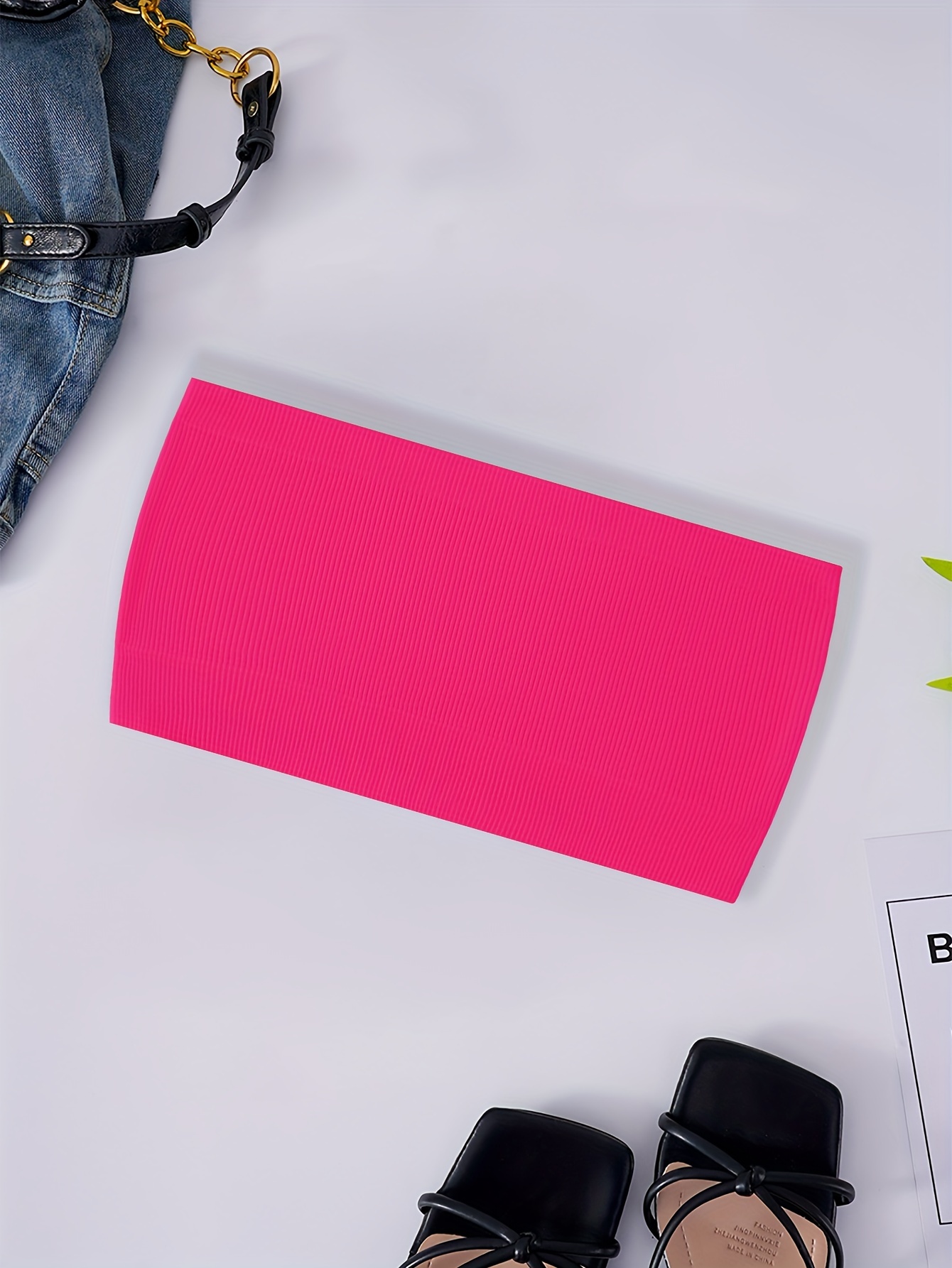 Women's Seamless Strapless Bandeau Bra - Comfortable, Breathable Nylon Blend, No-Pad, Shoulder-Baring Design for Casual Attire