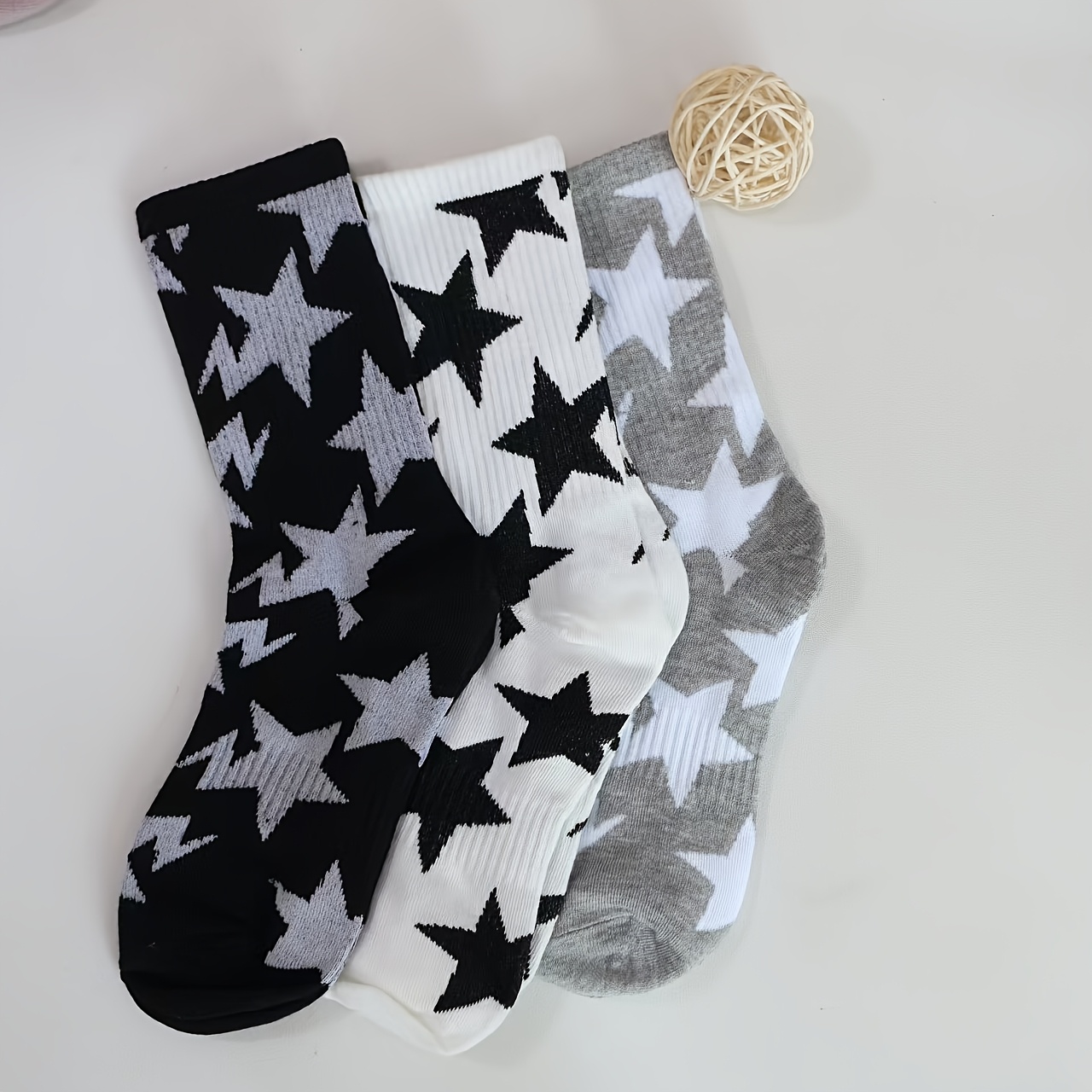 TEMU 3 Pairs - Star Mid-tube Socks Black White Gray Street Style Sports Couple Socks Unisex Black Trendy Socks