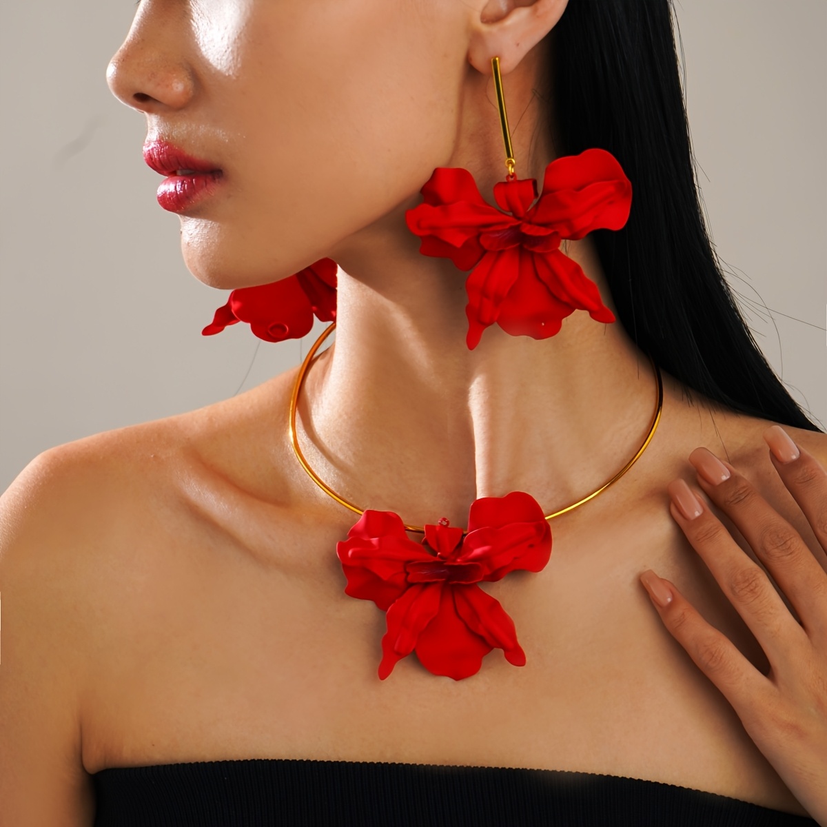 E-shop Zweiteiliges Damen Schmuckset Rot Großes Metall Blumenanhänger Choker Ohrringe Schmuckset Zufällige Blumenkern , Blütenblattform, , Individuell,