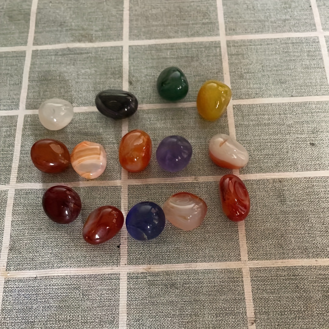 E-shop Regenblumensteine, natürliche Kieselsteine für Blumentöpfe und Aquarien, sortierte bunte kleine Steine, 15-teiliges Set in verschiedenen Farben.