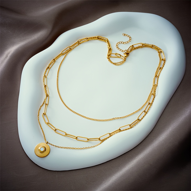 Women's Exquisite Golden Necklace, Elegant Layered Design