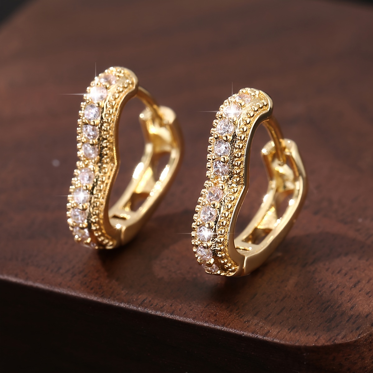 1 Pair Of Luxurious Copper Synthetic Zirconia Heart Cutout Hoop Earrings, Trendy Sparkling Heart-shaped Women's Earrings, Date Gift
