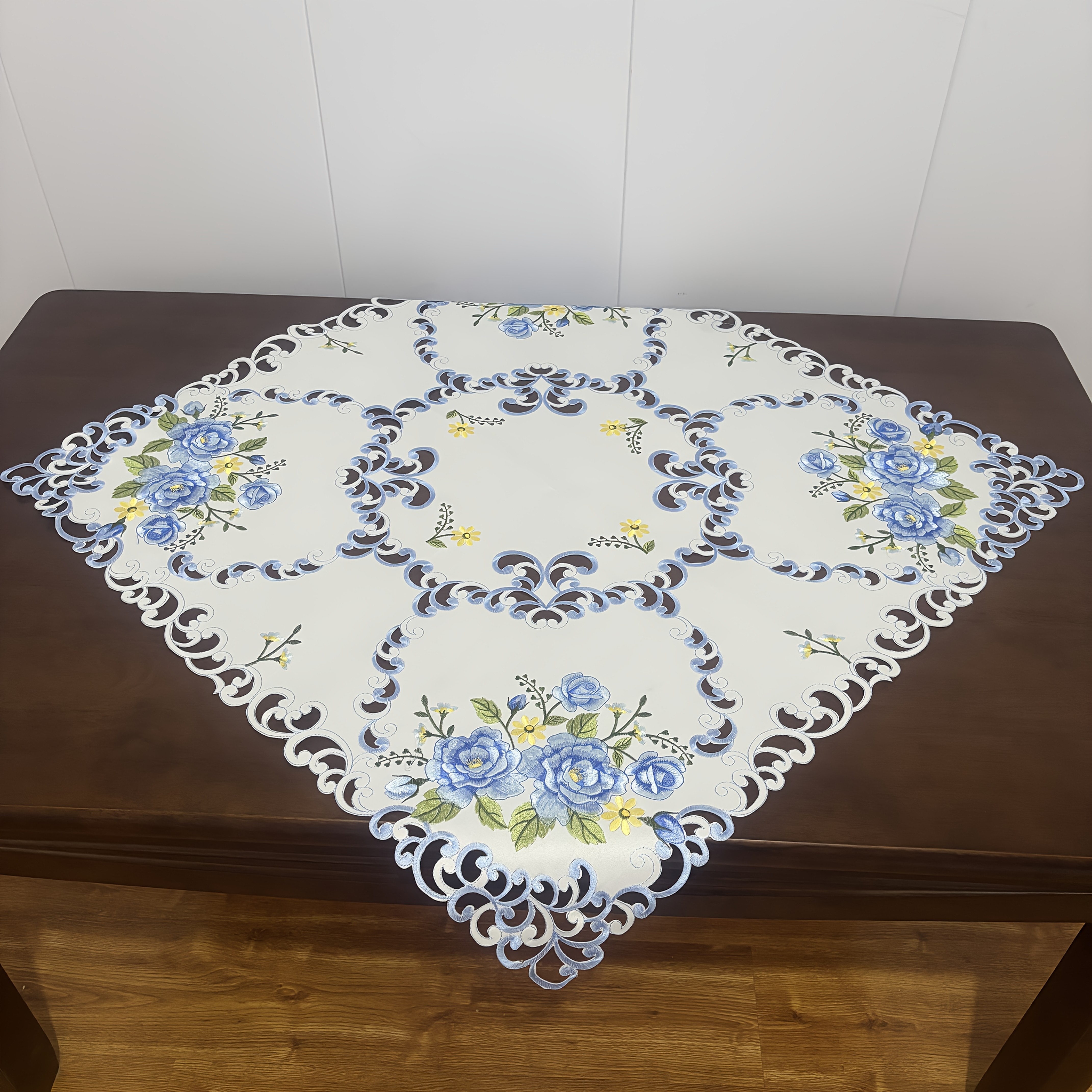 Tablecloth Embroidered With Floral Stickers For Home Decoration, Blue Rose Embroidered Table Flag Suitable For Family Dinner And Holiday Table Decoration (13 X 72 Inches)