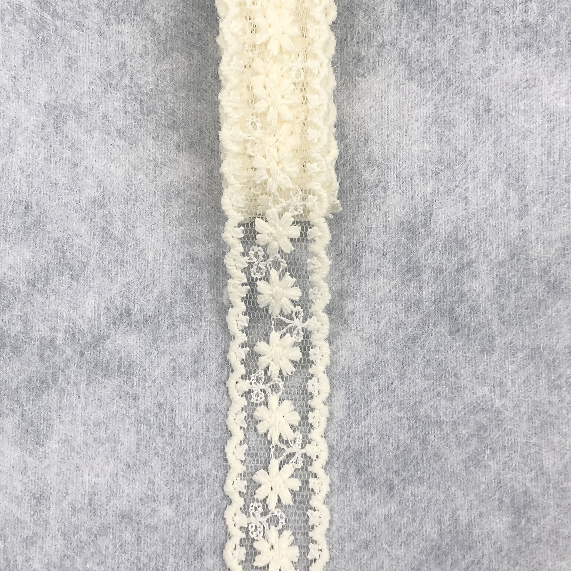 E-shop 5 Yards/180 Zoll. Modische, farbenfrohe durchbrochene -Netzspitze. Erhältlich in mehreren schönen einzigartigen Farben, geeignet für