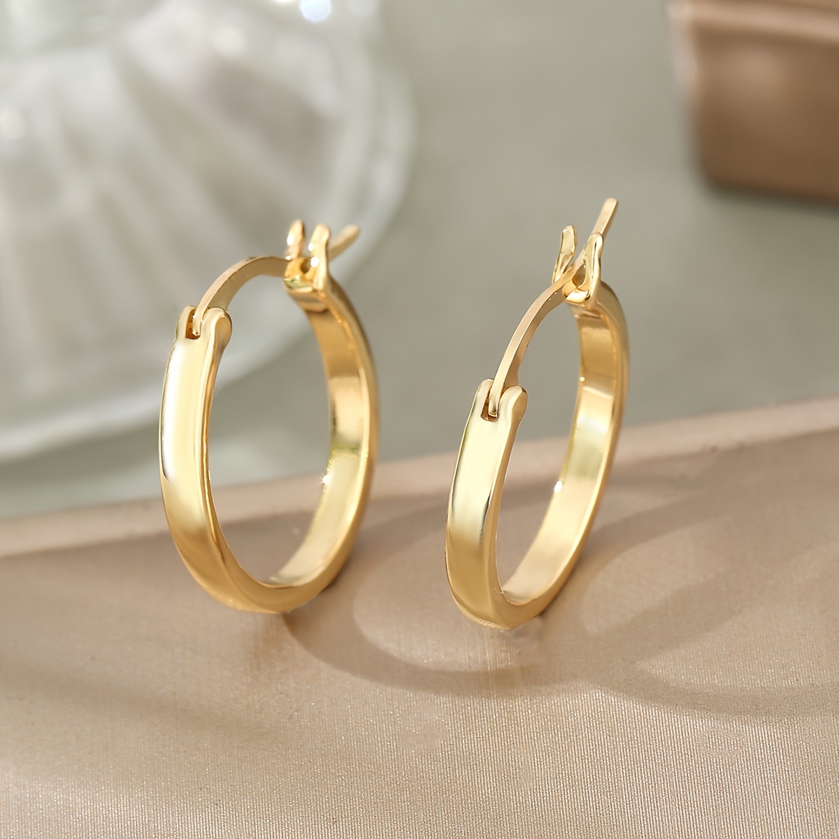 Image of 1 Pair Of Copper Minimalist Vintage Hoop Earrings, Versatile Elegant Women's Ear Cuffs, Dating Gift