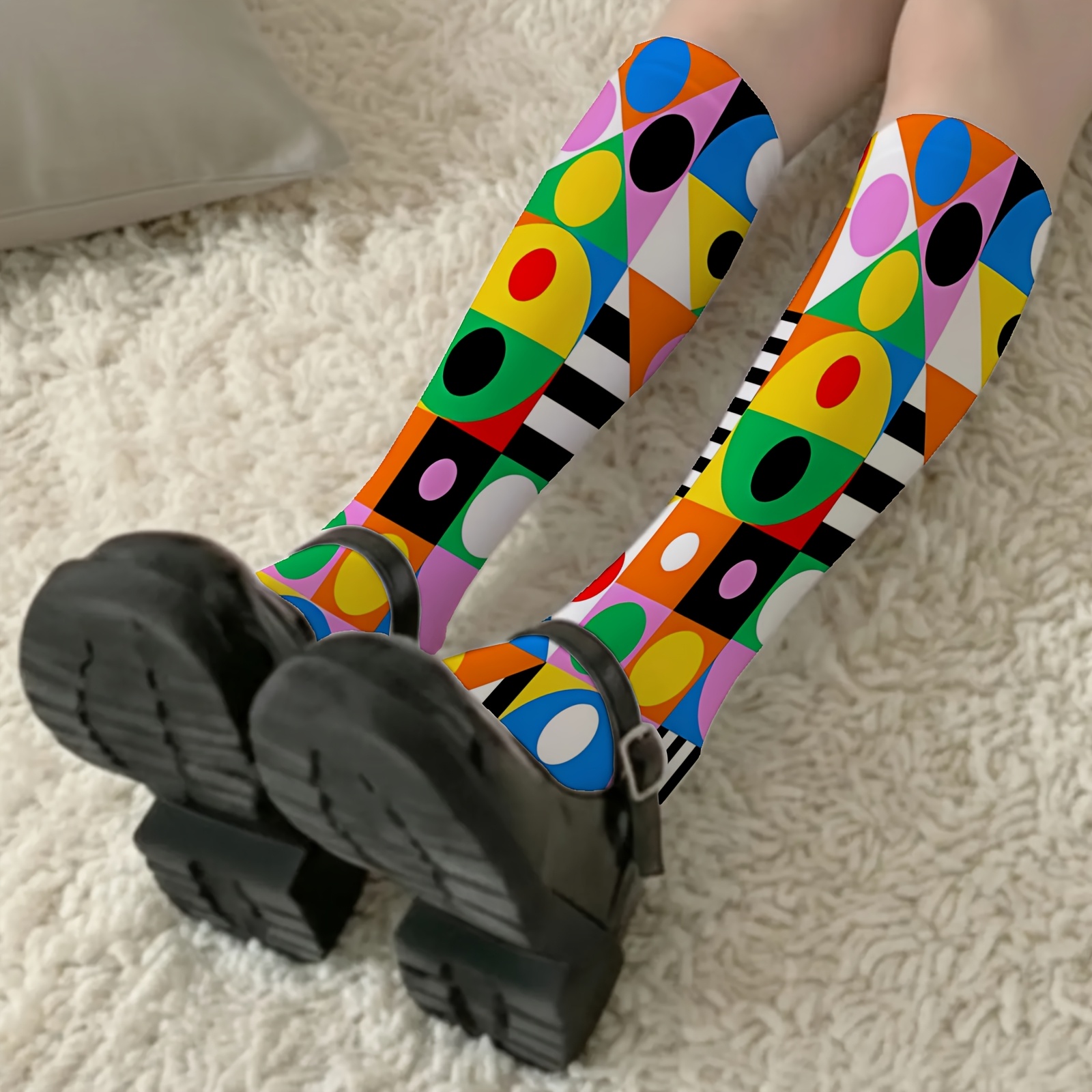 TEMU 1 Paire de Chaussettes de pour Femmes, Motif Géométrique Coloré, Design Vibrant, Style Sexy et Fin, Polyvalentes pour , Chaussettes de d'Été,