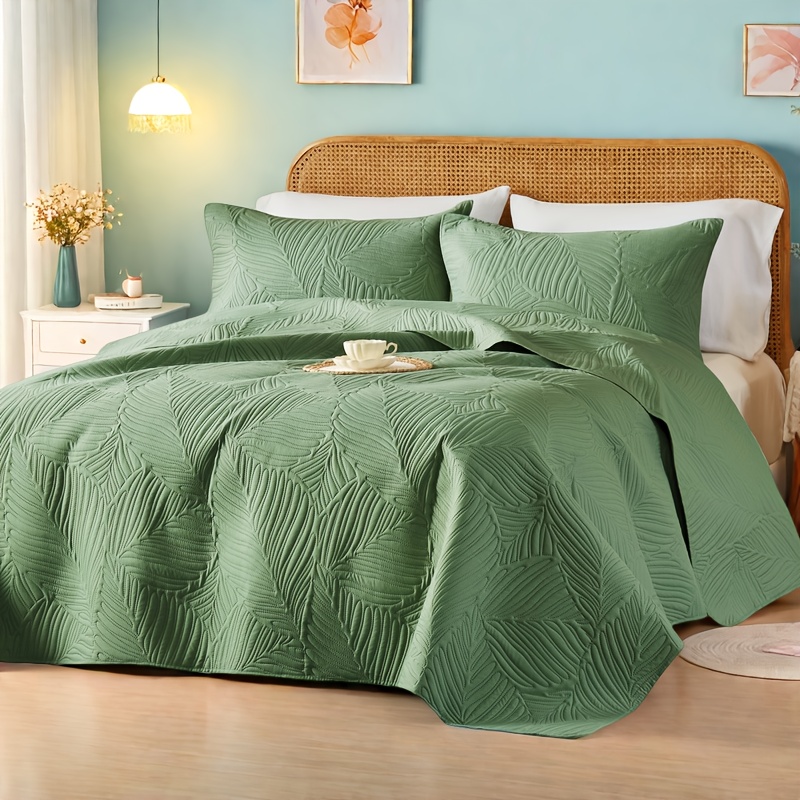 TEMU Lightweight Summer Quilt Made Of Soft Microfiber, Featuring An Ultrasonic Leaf Pattern. This Queen Size Set Includes 1 Quilt And 1 Or 2 Pillow Shams, Suitable For Use