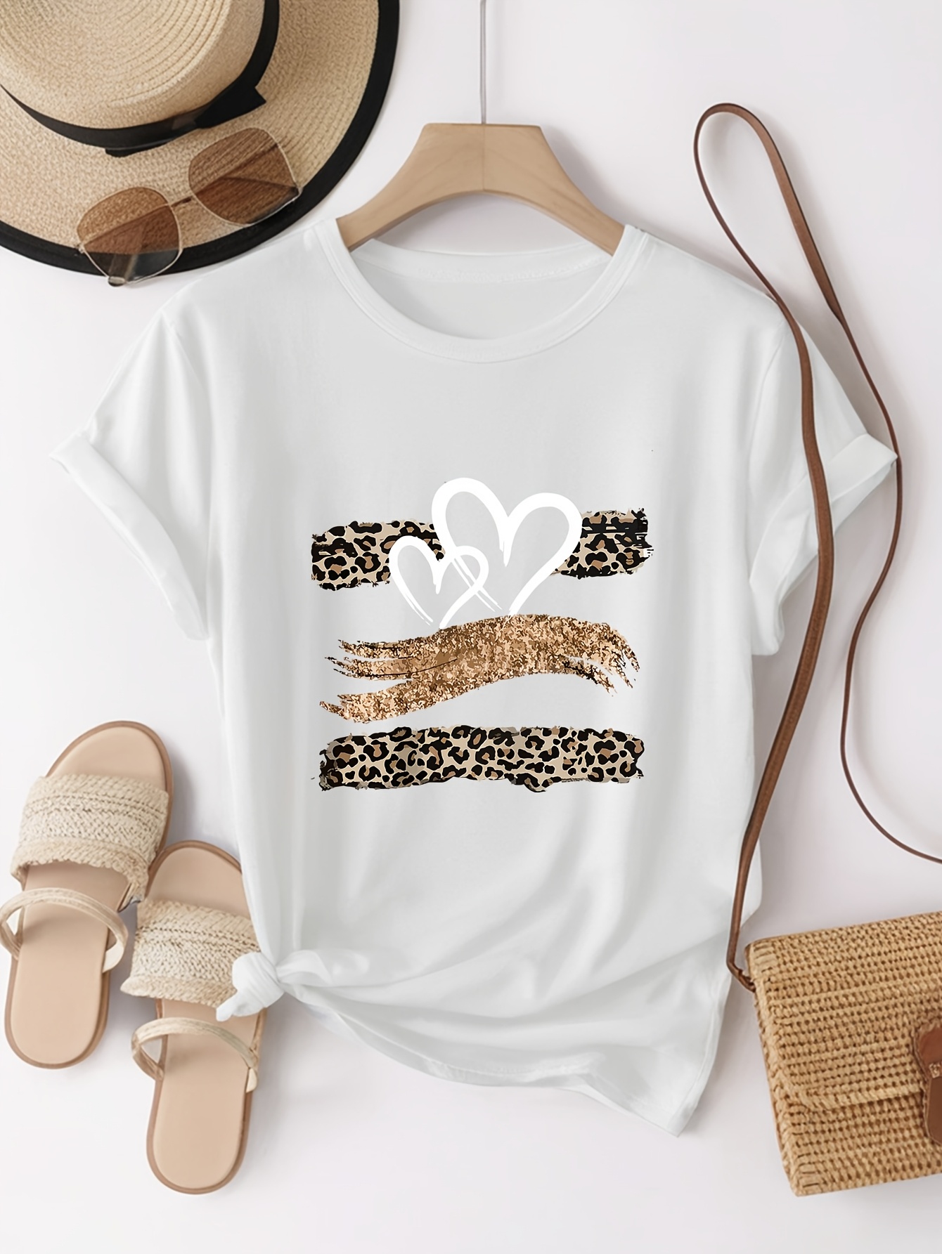 Leopard Print Heart Glitter-themed Pattern Print, Fashionable Breathable T-shirt, for Family Travel,, Casual S, Daily Commutes, Matching Outfits for Sisters, Versatile T-shirt 30057