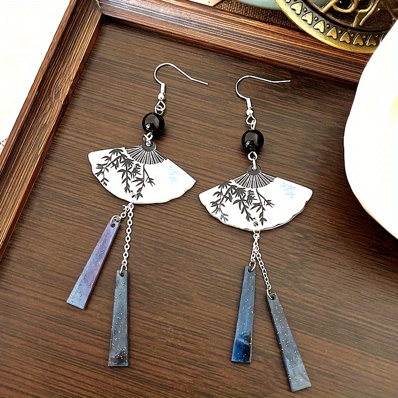 

Vintage Chinese & Tassel Alloy Dangle Earrings, Alloy Ear Needle, Non-feathered, No Plating, No Mosaic Material, Perfect For Daily Wear & Traditional Attire