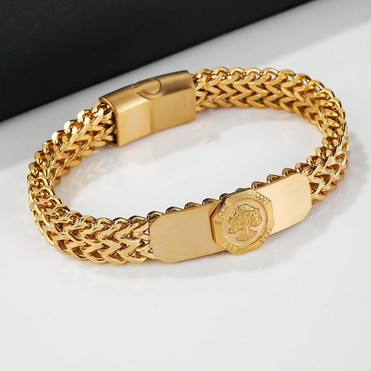 

1pc Titanium Steel 18k Golden Plated Shaped Men's Bracelet, For Couple And Dating And Valentine's Day Gift