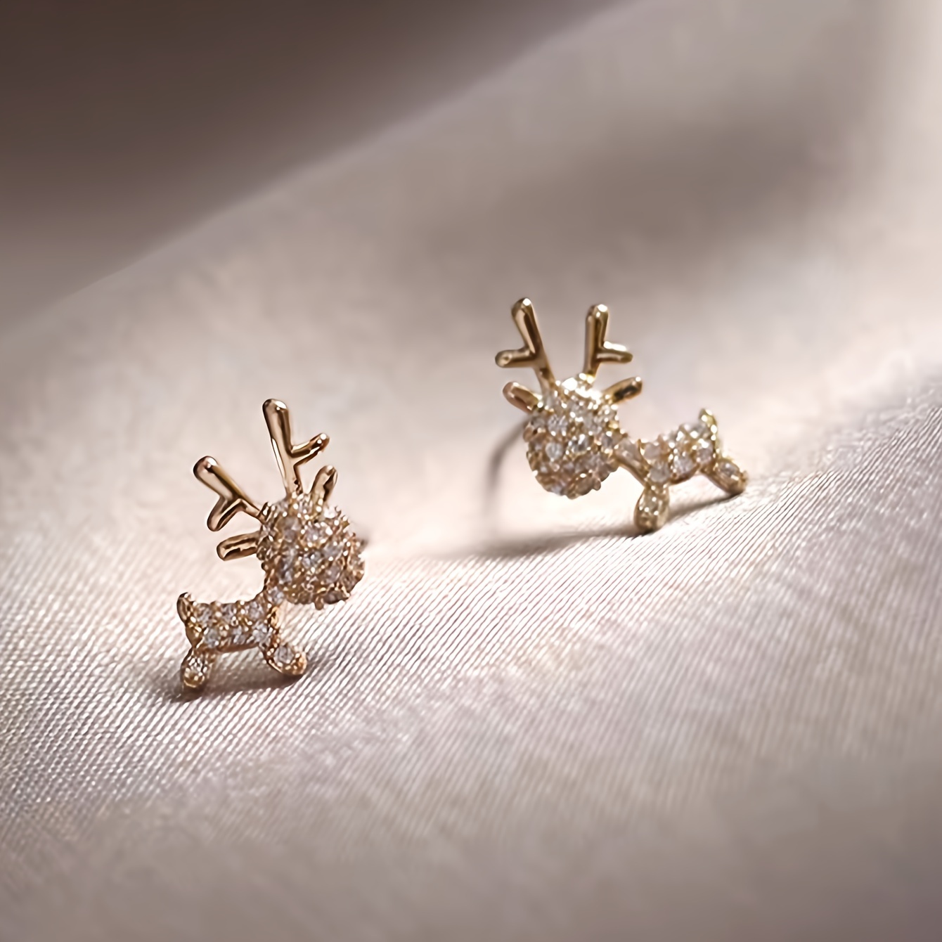 

Elegant Rhinestone Deer Stud Earrings For Women - Vintage & Chic Alloy With 925 Silvery Posts, & Parties