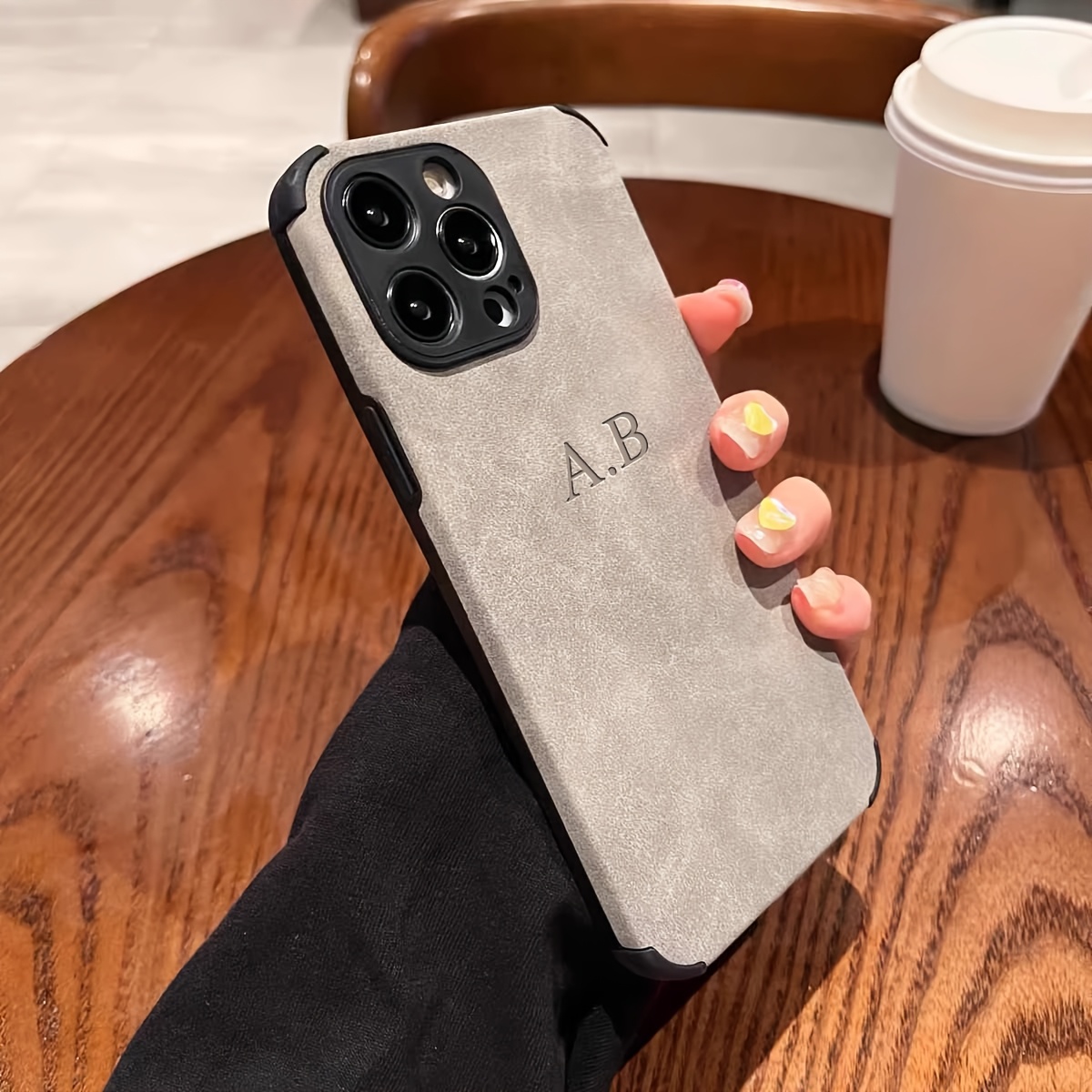 

Étui de Téléphone Personnalisé Conçu Pour Les Modèles Iphone 11 À 16 Pro , Avec Des Initials de Nom Personnalisées Et Une Incrustation DIY, Couverture En Cuir Synthétique .