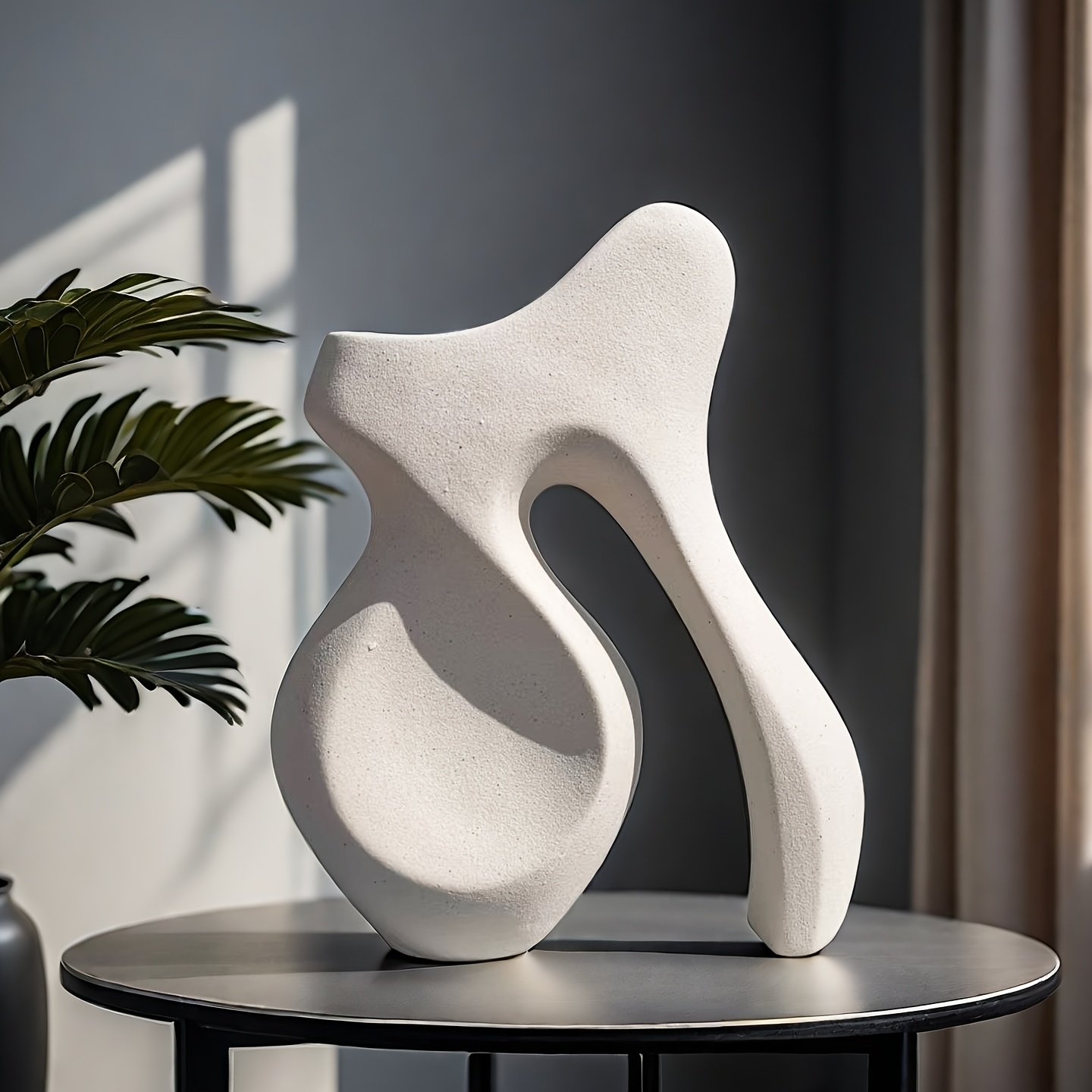 A Newly Launched Ceramic Vase Featuring Geometric Elements, Entirely Handcrafted, with a Matte End. This Modern-Style Decorative Vase Is Suitable for Home Decor, Office Settings, Wedding Parties, And More. It Serves As a Stylish Vase