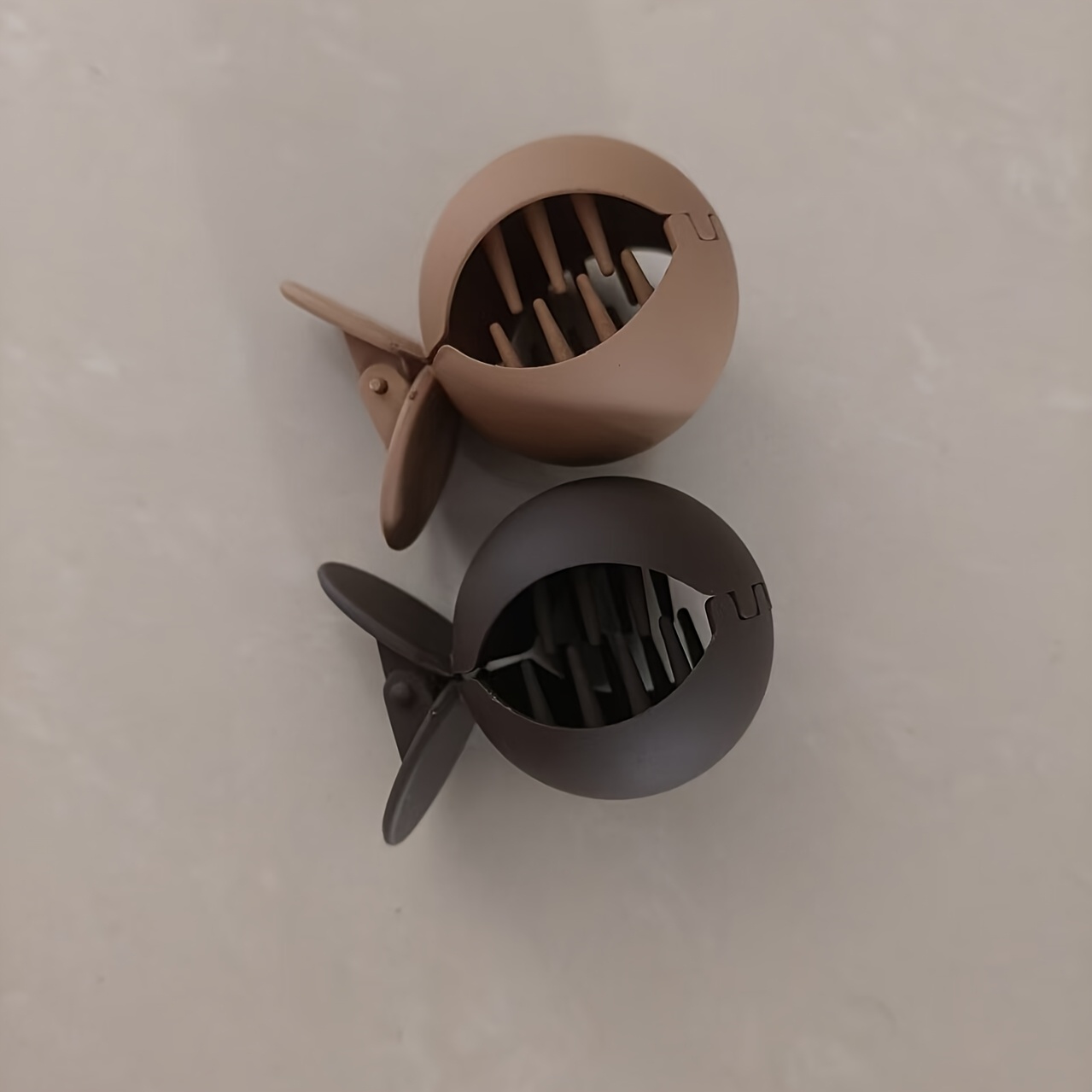 TEMU Suitable For High Ponytails Matte Round Hair Clip - Simple Solid Color, Women And Teens Non-slip Back Accessory