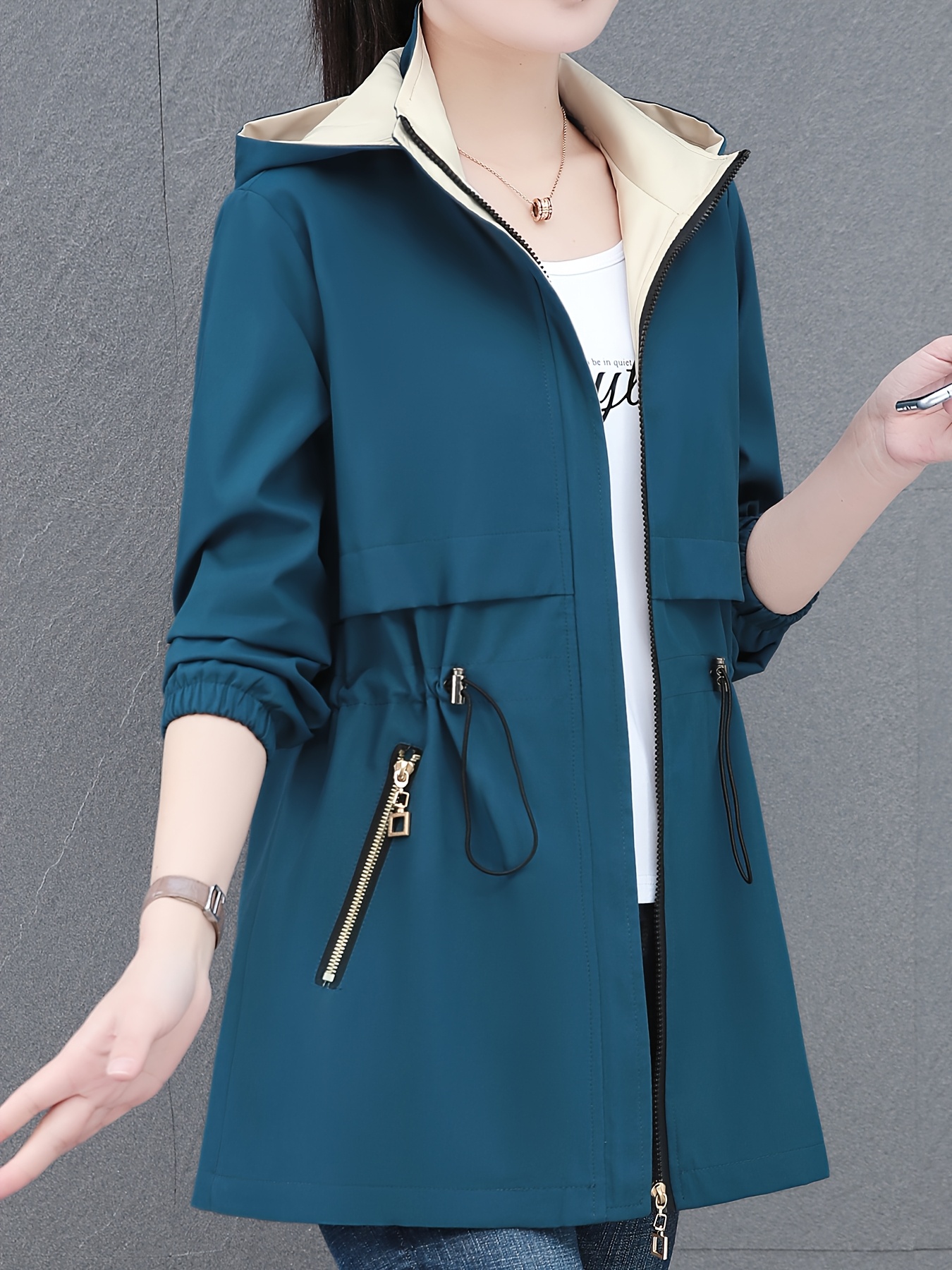 Chaqueta de viento con capucha de longitud media para mujer, con cordón en la cintura, bolsillos con cremallera y correa extraíble. Teal, ropa exterior de manga larga con cremallera para atuendo casual, chaqueta para todas las estaciones. Chaqueta de viento teal elegante. Bolsillo funcional.