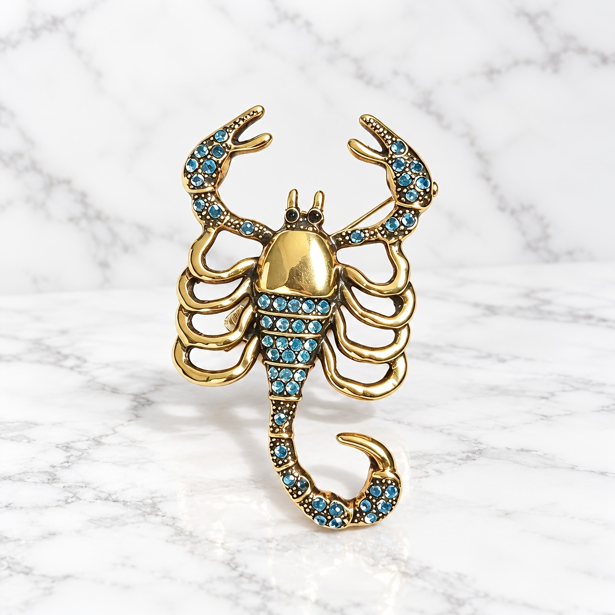 TEMU Broche retro envejecido de escorpión azul con diamantes de , accesorio de pin individual con forma de animal, broche retro con forma de animal,