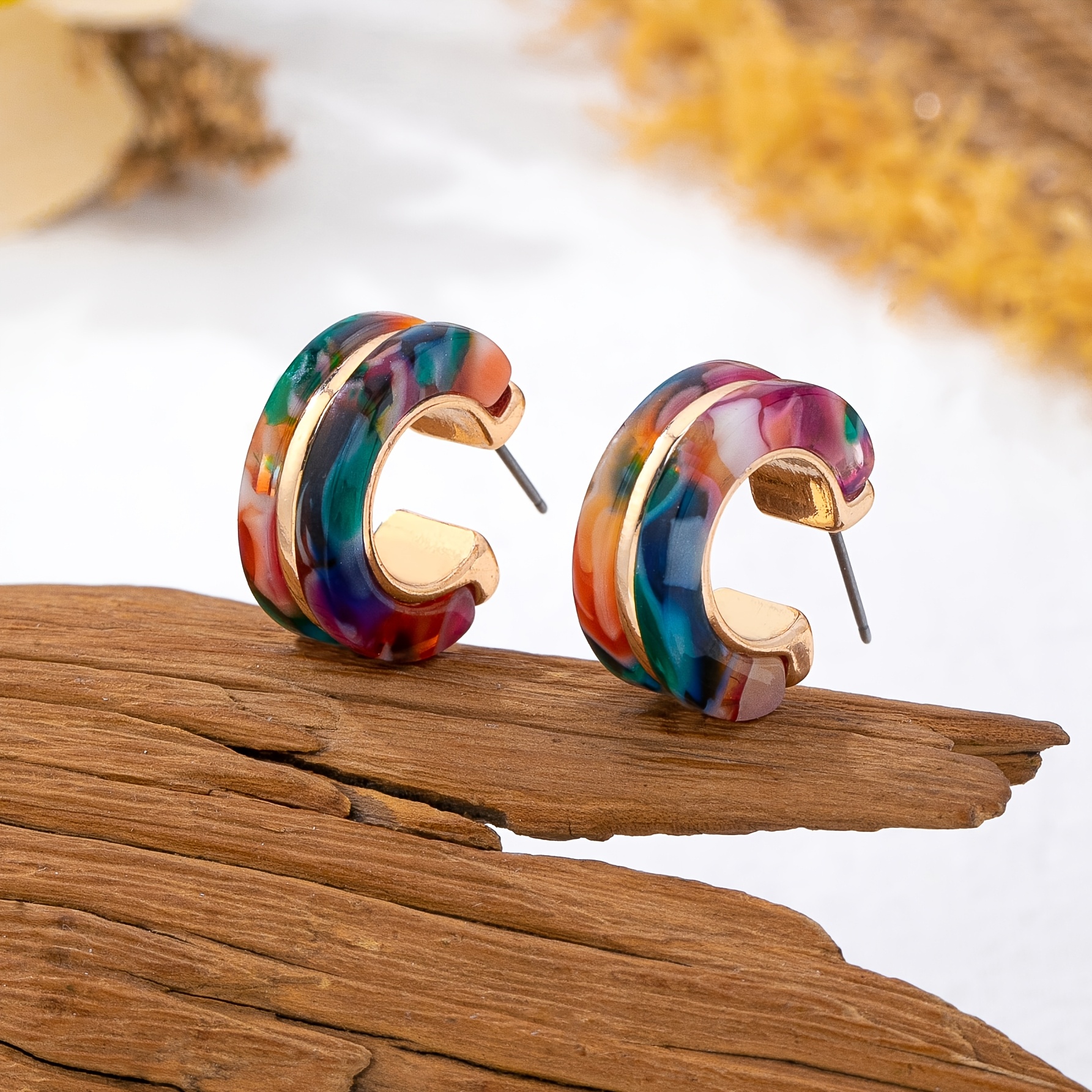 Women's Exquisite C-Shaped Earrings with Patterned Design