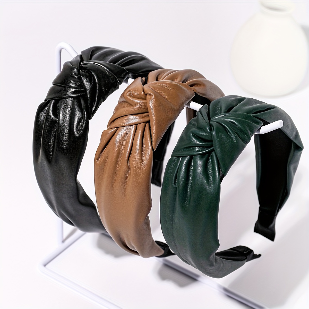 

1pc Pu Leather Knotted Head Band Vintage Solid Color Head Hoop Wide Brimmed Non Slip Hair Band For Women And Girls