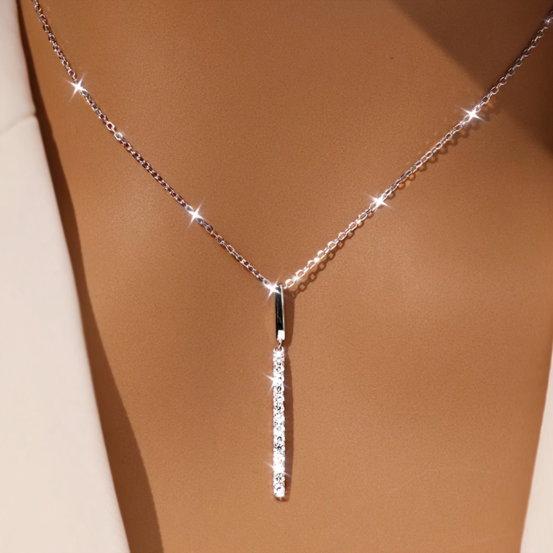 E-shop 1 Damenmode Halskette S925 Sterling Silber Quadratischer Langer Anhänger Synthetische Zirkonia (Synthetische Cubic Zirkonia) Anhänger Halskette