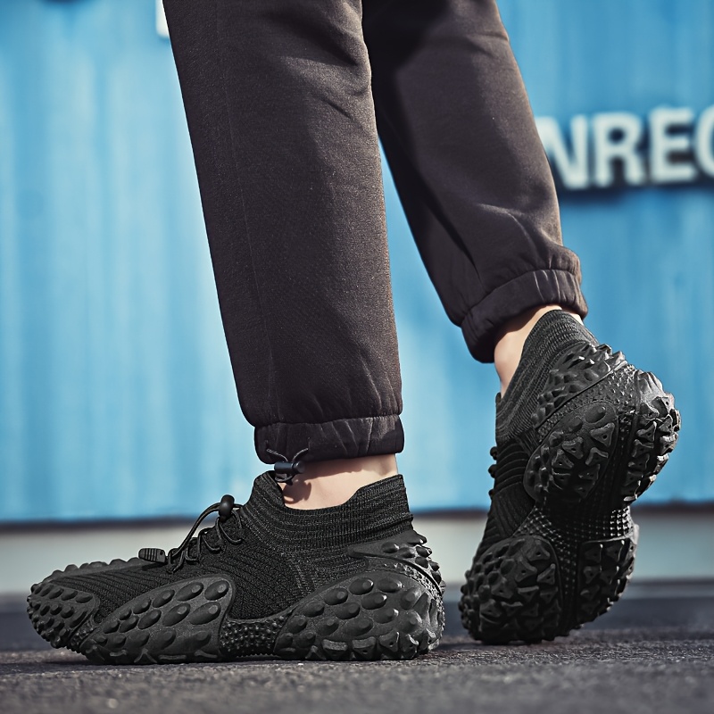 Summer New Men'S Breathable Fly Weave Shoes Outdoor Hiking Walking Shoes Slip-On Durable Durian Sole Casual Sports Shoes Low-Top Thick Casual Hiking Shoes Large Size Men'S Shoes