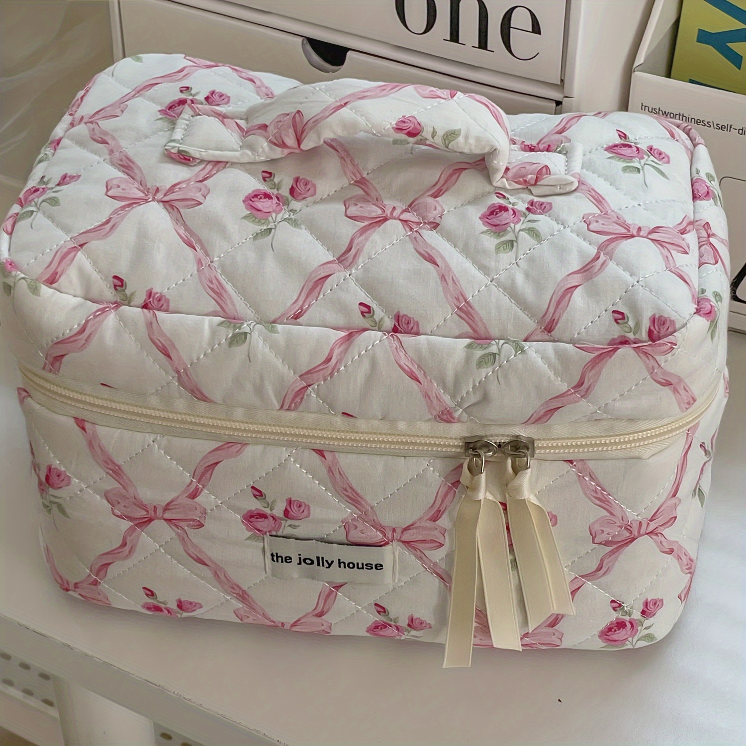 Korean-style Fresh Bowknot Makeup Bag, Portable Large-capacity Beauty Tote For