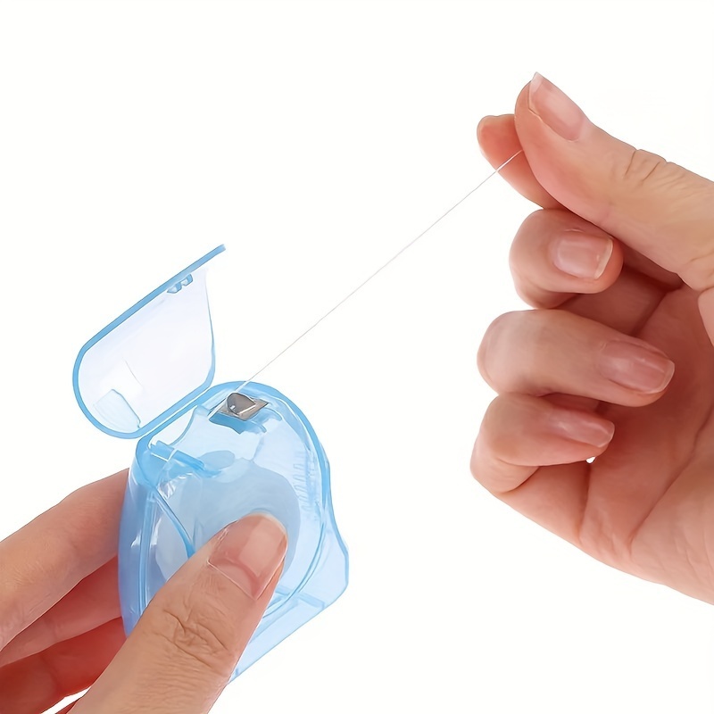 2/4 Pack Mint-Flavored Disposable Floss Picks for Oral Care