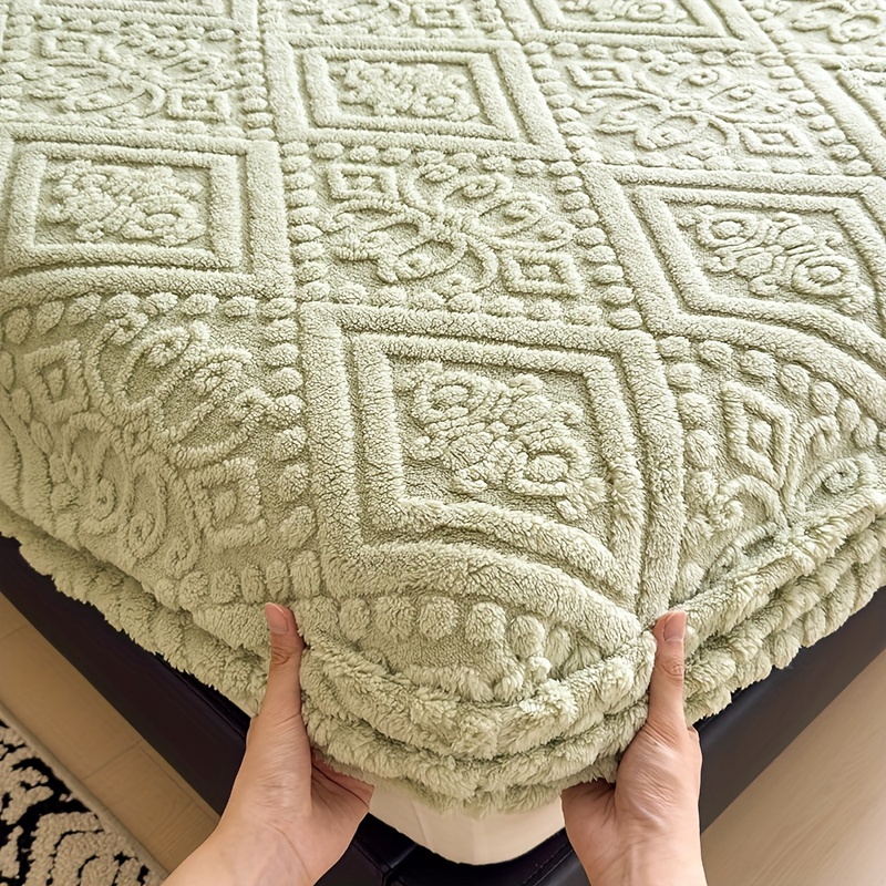 mattress protective set autumn and winter heavyweight   warming carved single pad no pillowcase details 9