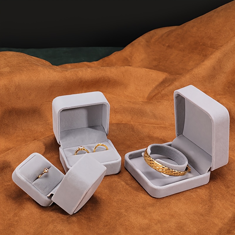 

High-end Ring Box Made Of Velvet Material, Wholesale Ring Storage Box From