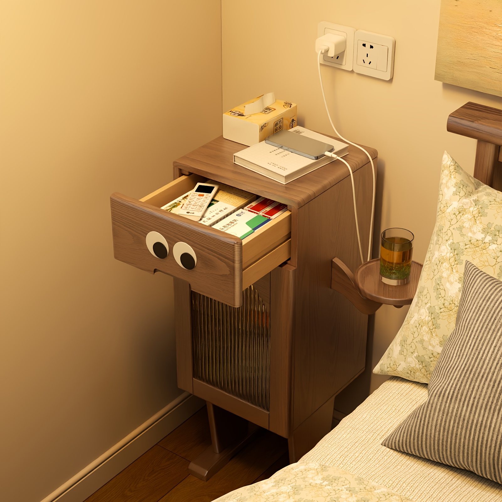 チェスト・キャビネット THE CONRANSHOP spindle bedside table VECELO Nightstand with Charging Station, Wooden Nightstand