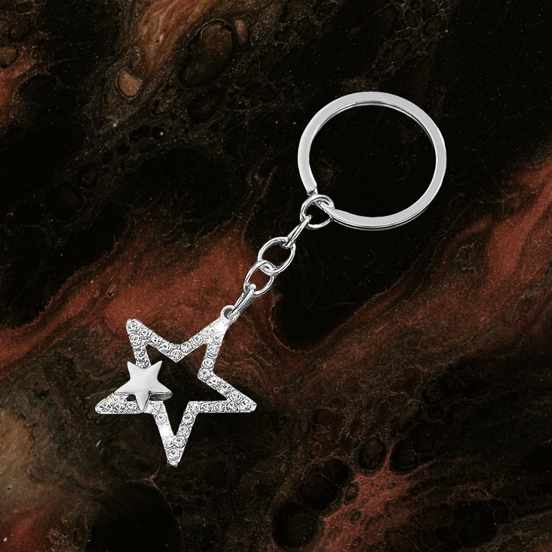 A Stylish And Elegant Unisex Keychain Pendant In Of , Fully With Rhinestones, Suitable For Decorating Car Keys And Bags For Men And Women
