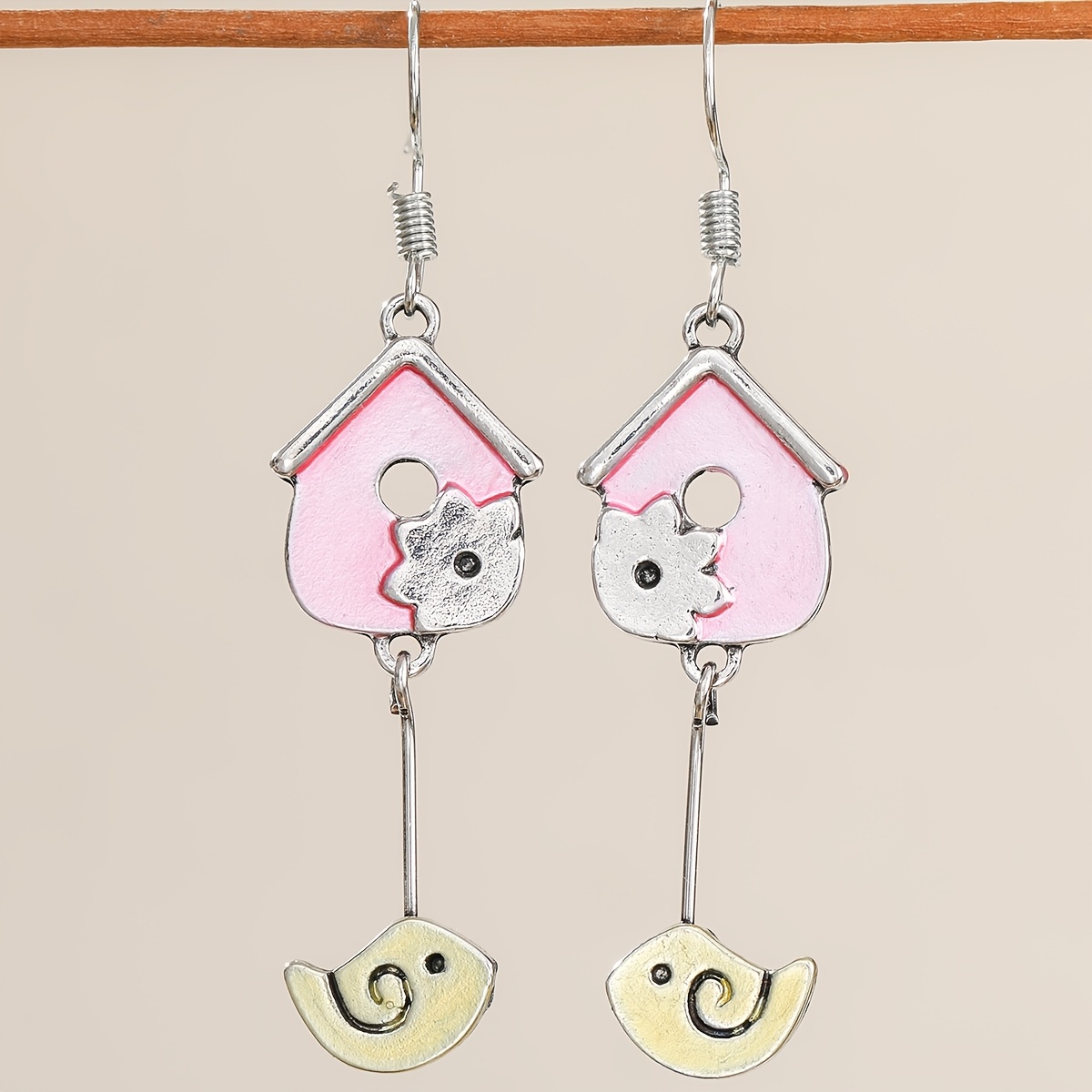 TEMU Bohemian Vintage Style Women' Earrings House Pendant Earrings Additions Carved Creative Holiday Gifts