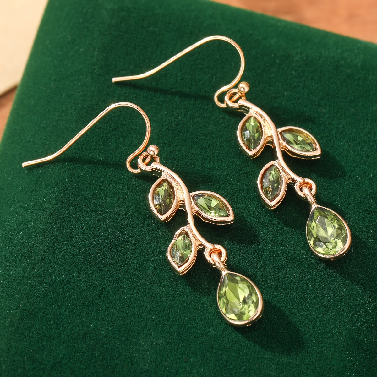 TEMU Elegant, Niche, -style Vine Branch Earrings With Synthetic Synthetic Gems Inlay, Suitable For Gifting, Men's Ear Jewelry, Versatile For Daily