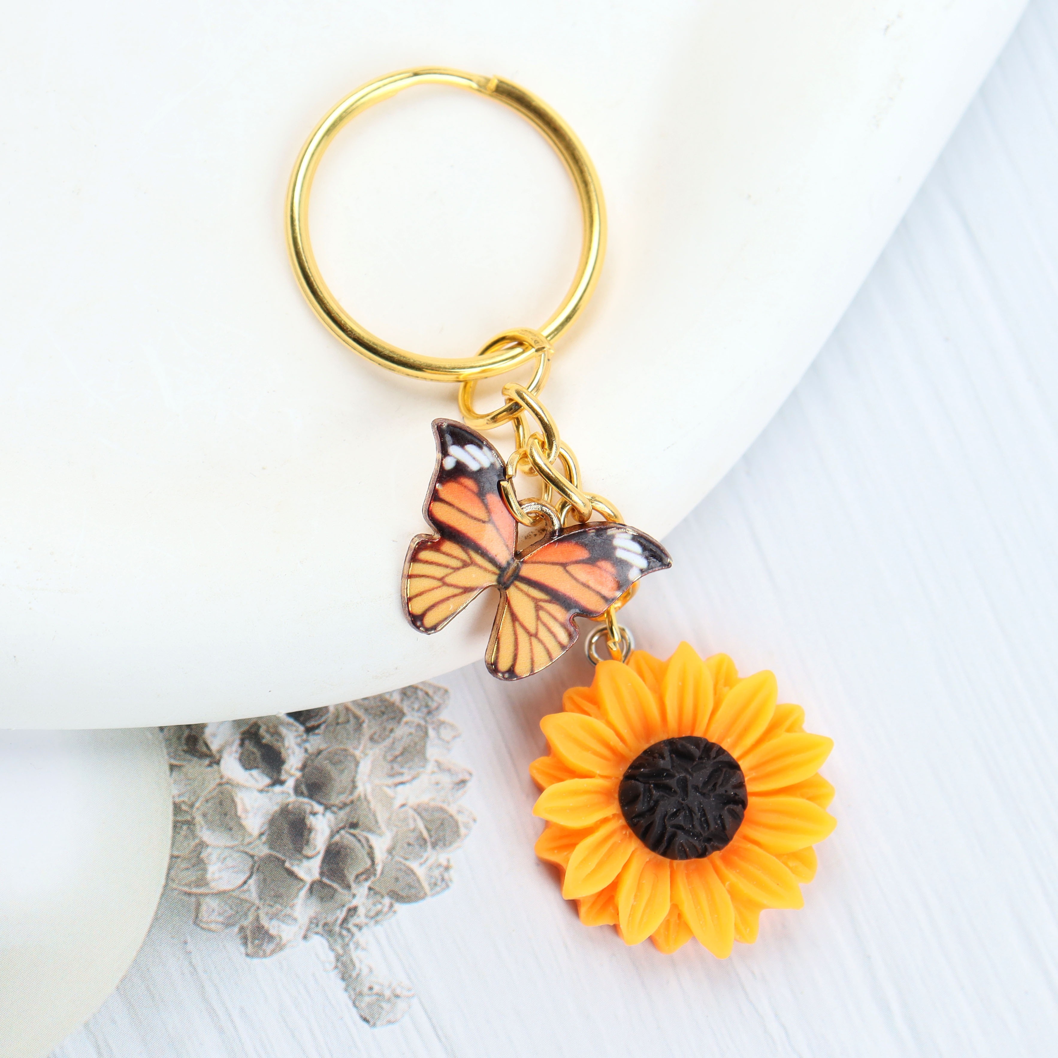 1pc Cute And Interesting Butterfly Sunflower Keychain For Men, Suitable For Bag, Inspiring Gift