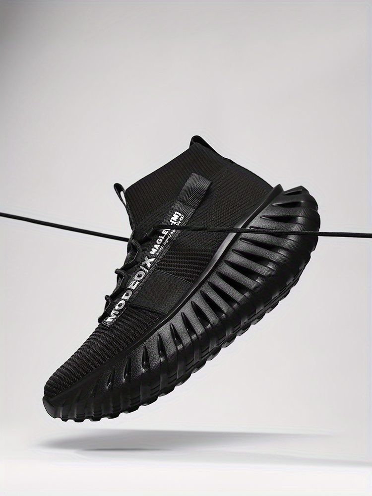 Men's Lightweight Sneakers with Non-Slip Rubber Sole, Low-Top Dad Shoes for All-Day Comfort, Suitable for Fitness, Running, and Walking. Features Lace-Up Design, Durable Nylon Upper, Versatile for Casual and Formal Wear, Trendy and Stable Fit